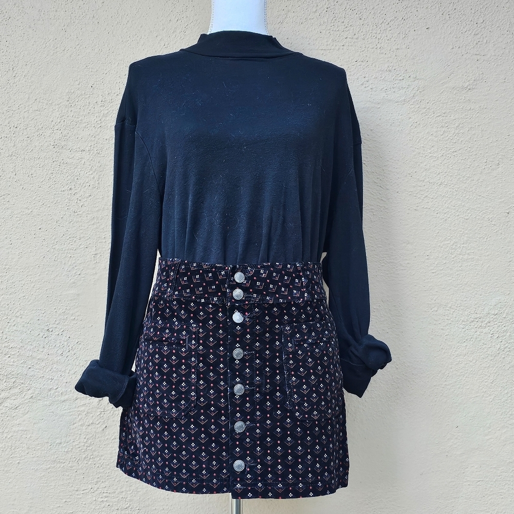 Abercrombie and Fitch Button Lined Front Navy Corduroy Mini Skirt Size 29